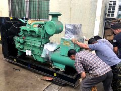 模具廠閑置舊發(fā)電機回收處理現場